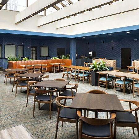 Four Points By Sheraton Edmonton South Esterno foto