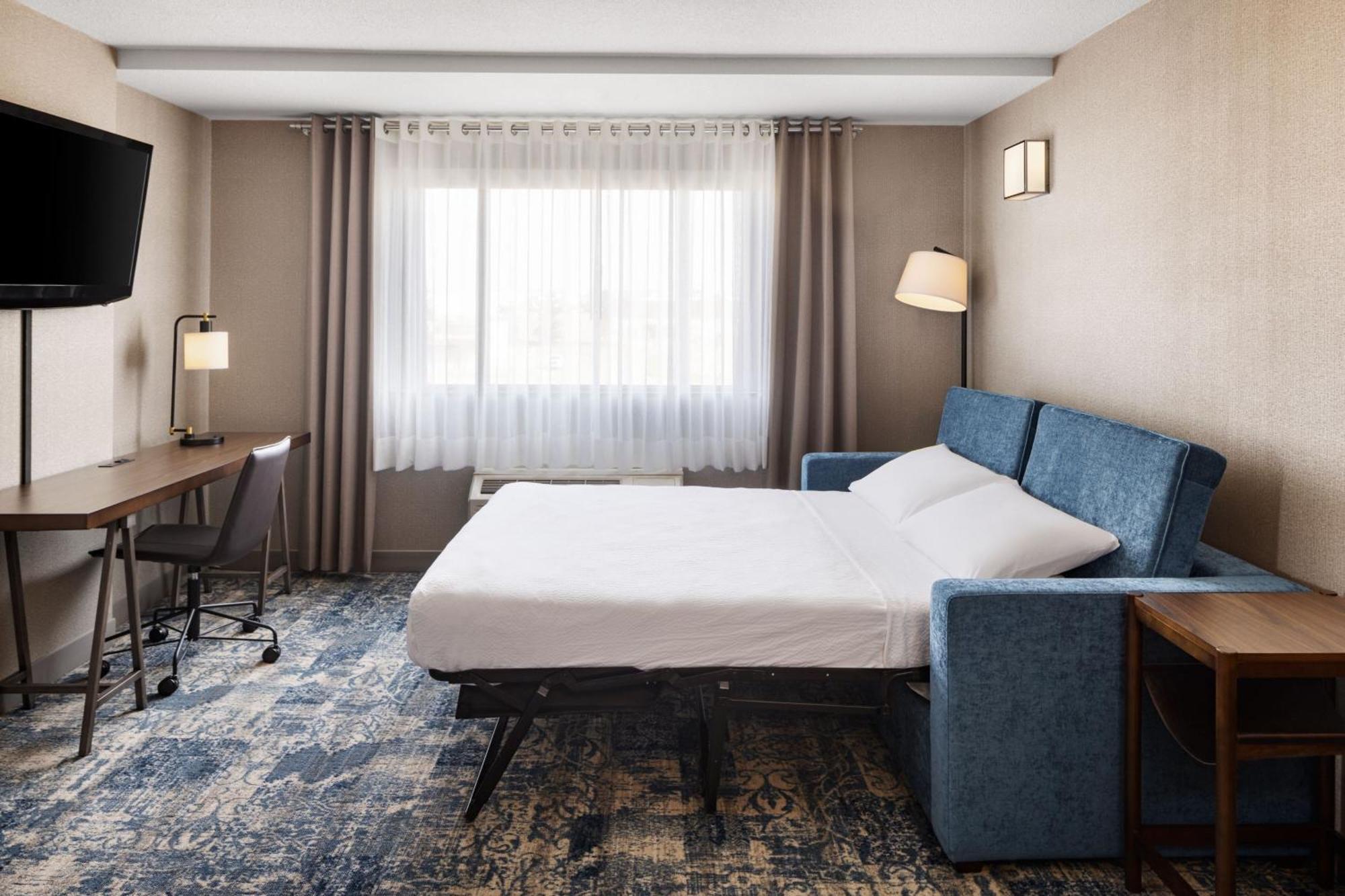Four Points By Sheraton Edmonton South Esterno foto
