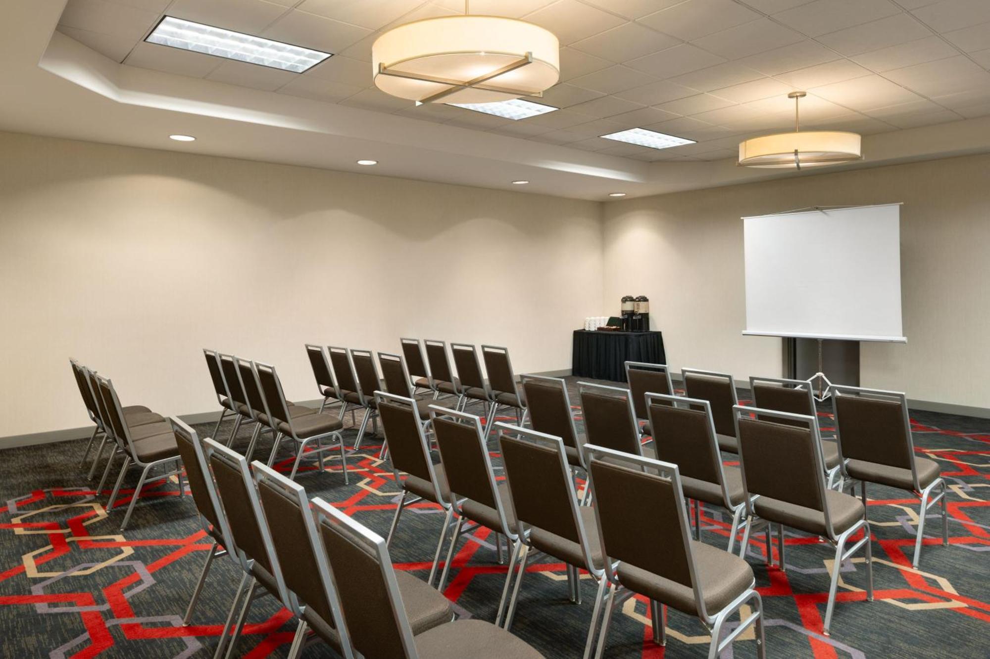 Four Points By Sheraton Edmonton South Esterno foto
