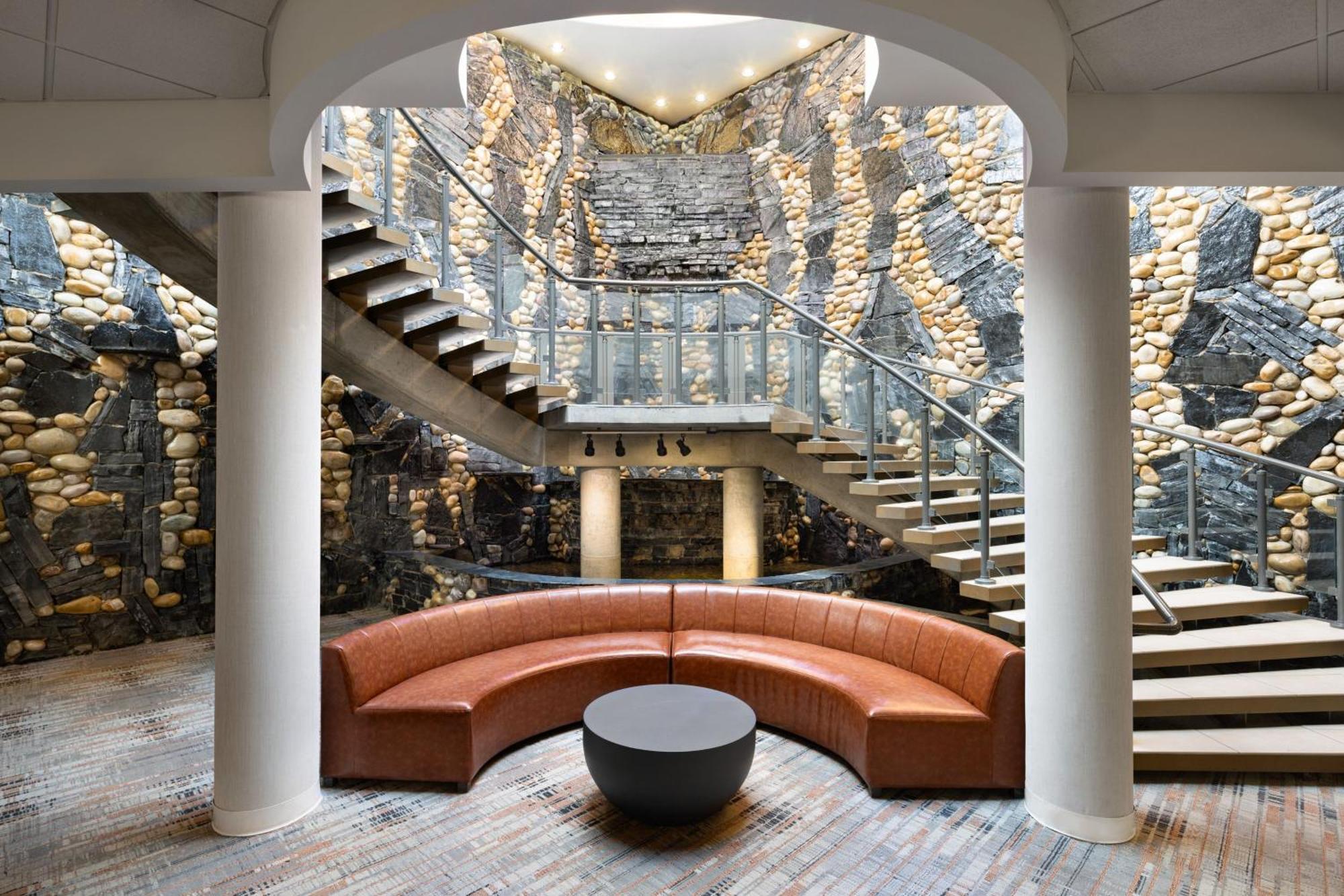 Four Points By Sheraton Edmonton South Esterno foto