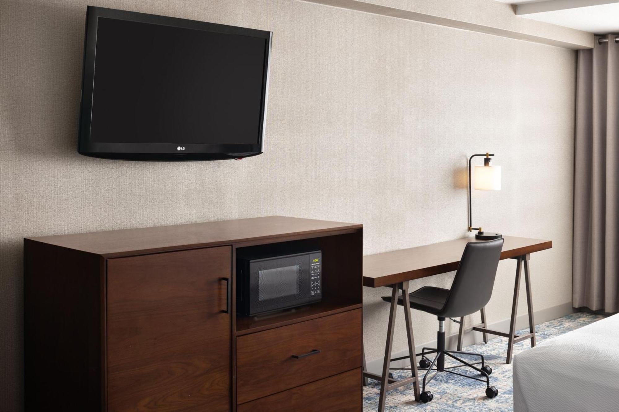 Four Points By Sheraton Edmonton South Esterno foto
