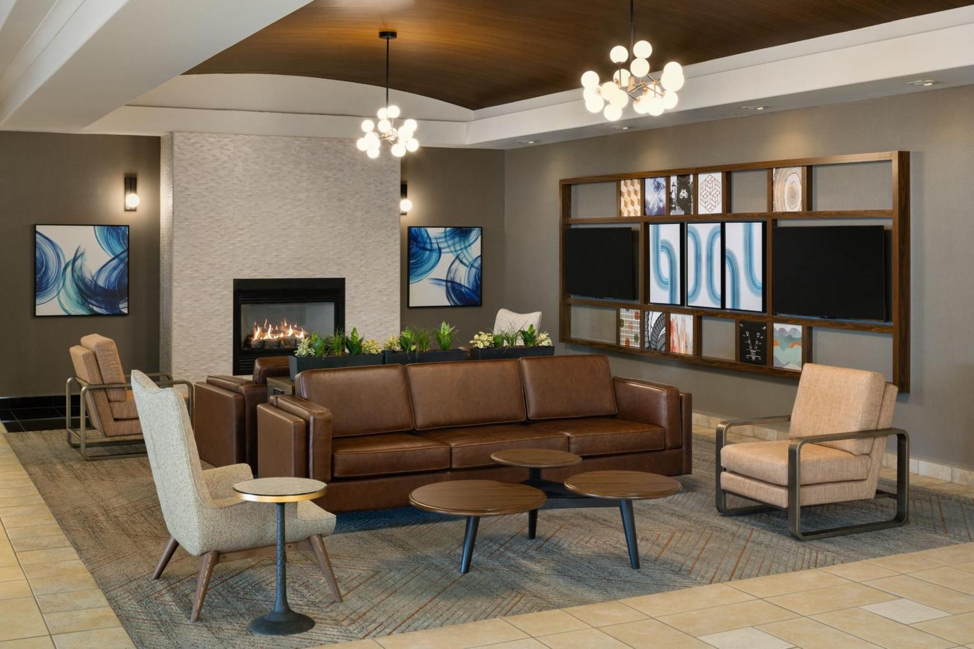 Four Points By Sheraton Edmonton South Esterno foto