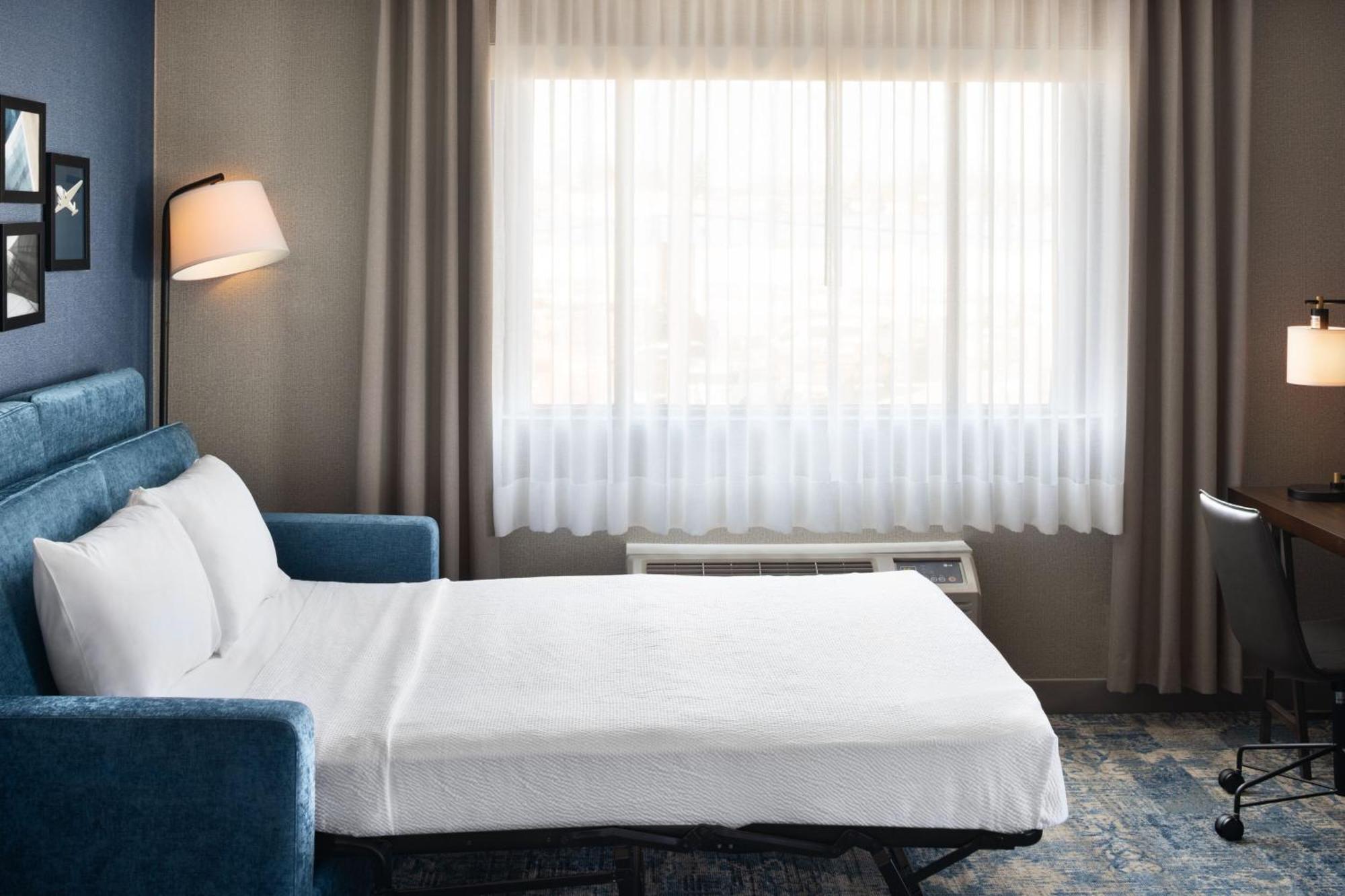 Four Points By Sheraton Edmonton South Esterno foto