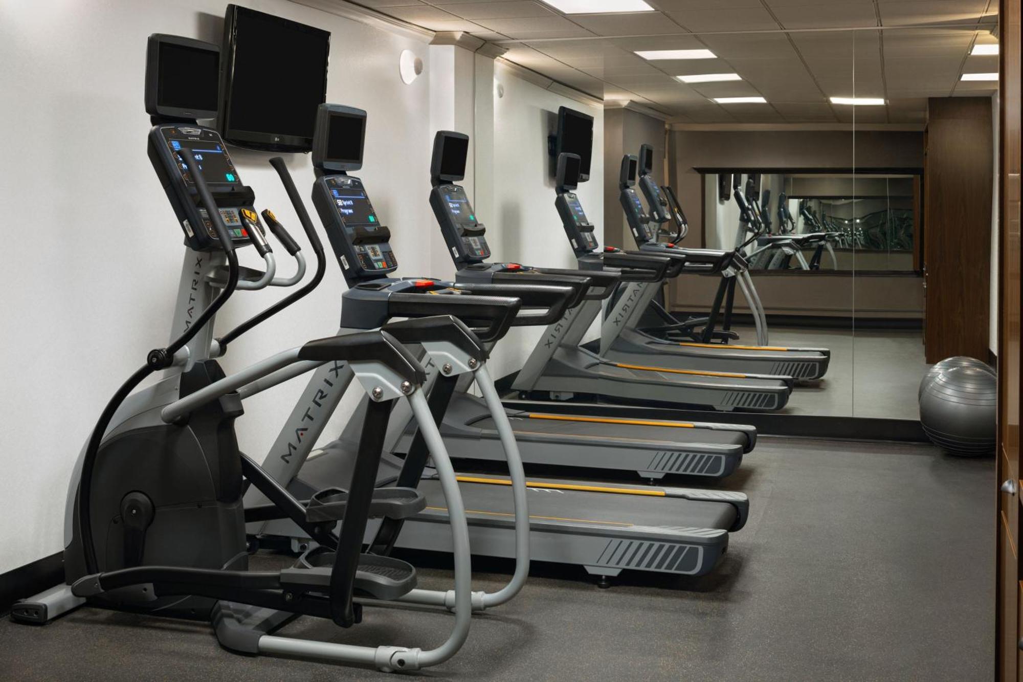 Four Points By Sheraton Edmonton South Esterno foto