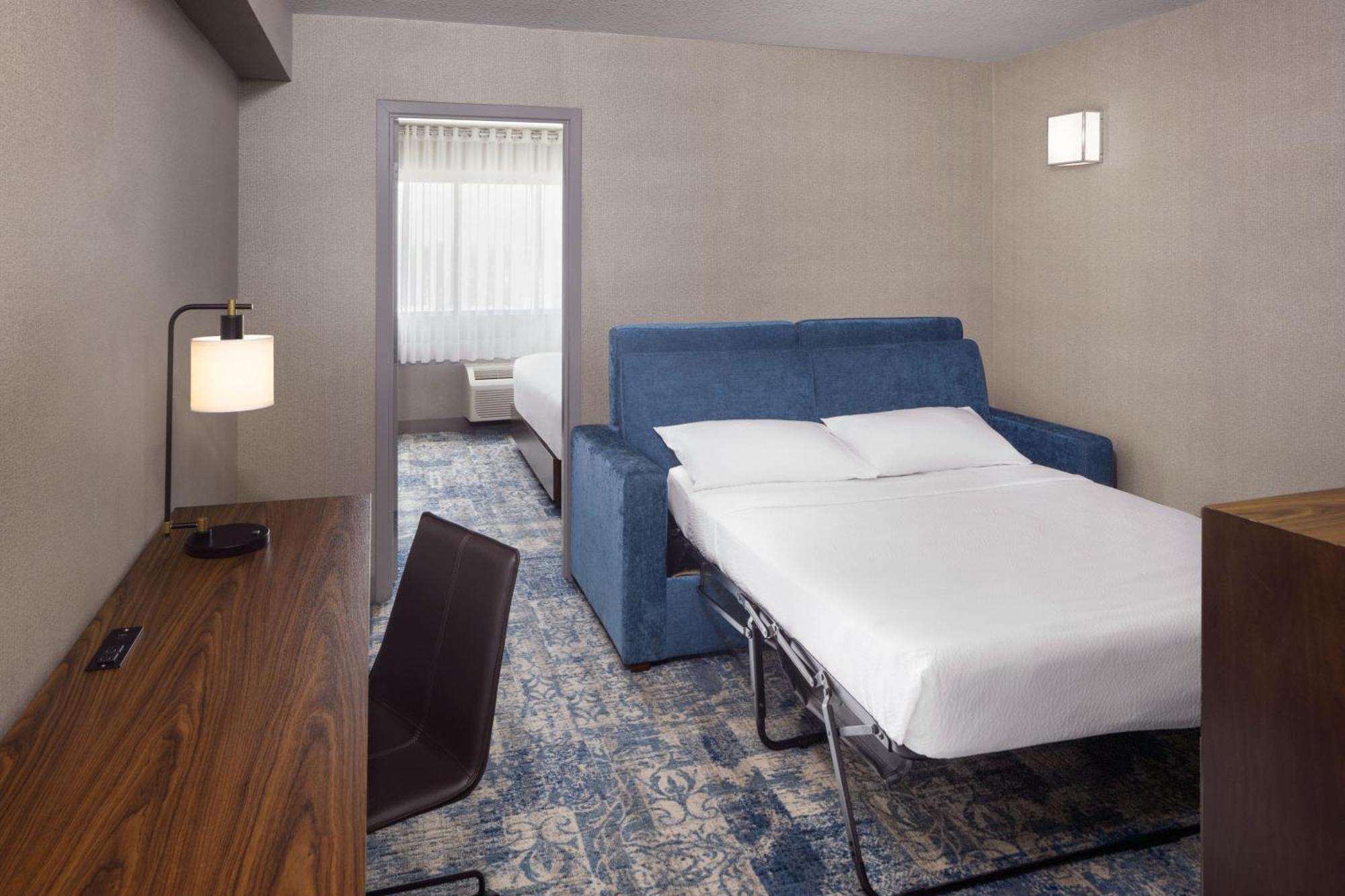 Four Points By Sheraton Edmonton South Esterno foto