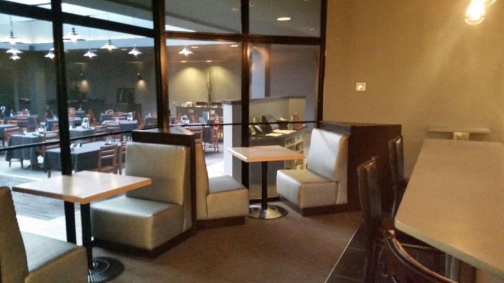 Four Points By Sheraton Edmonton South Esterno foto