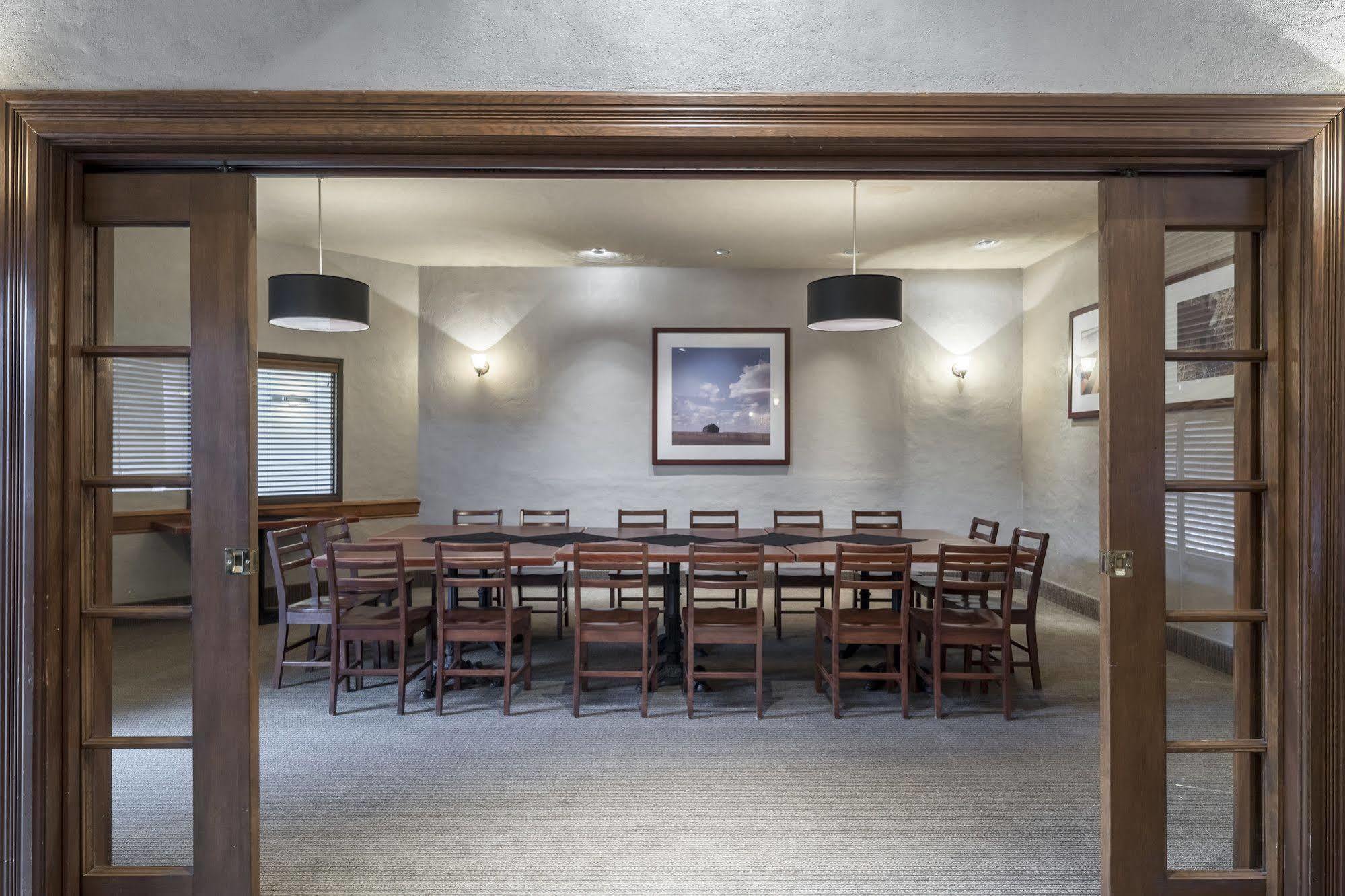 Four Points By Sheraton Edmonton South Esterno foto